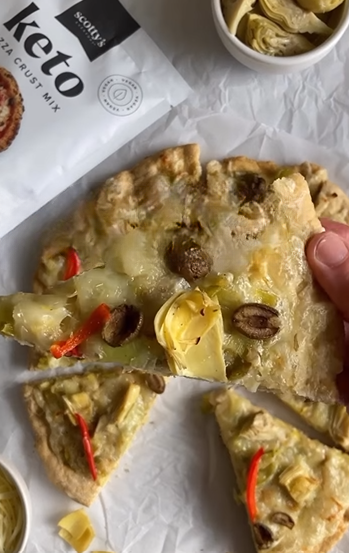 gluten-free mediterranean pizza with creamed leeks