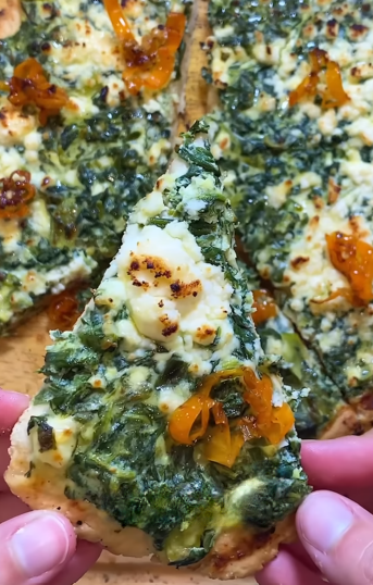 spanakopita pizza