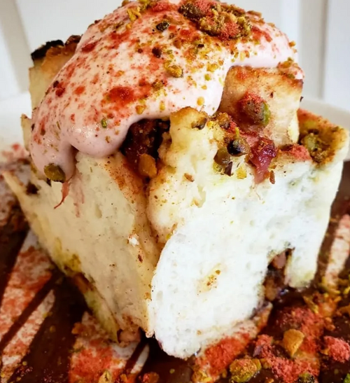 strawberry pistachio sweet rolls