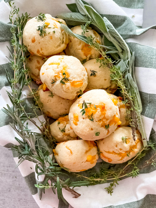 cheddar garlic biscuits