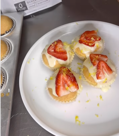 lemon strawberry cupcakes