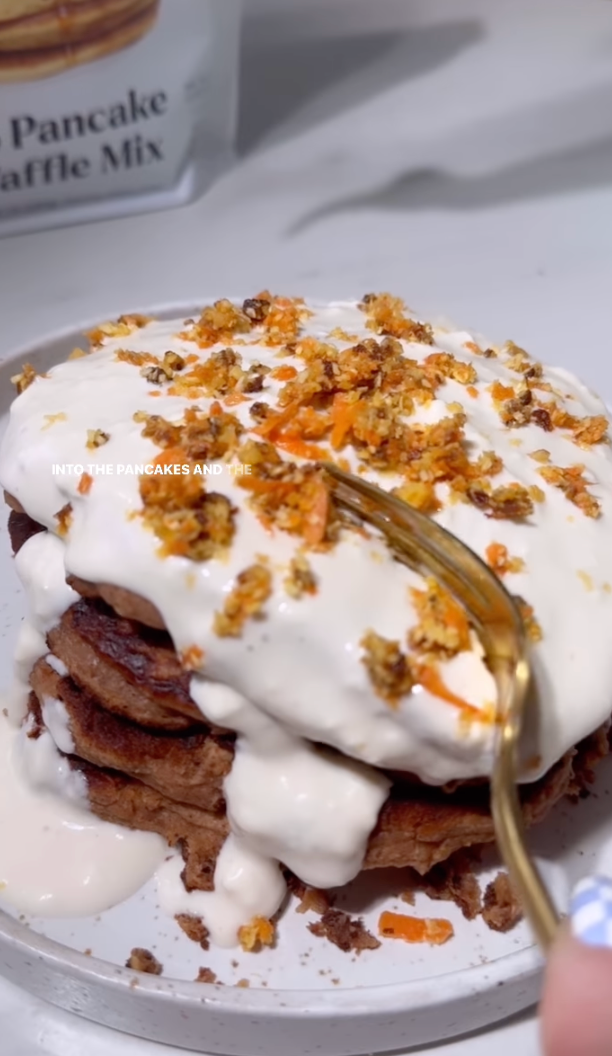 carrot cake protein pancakes