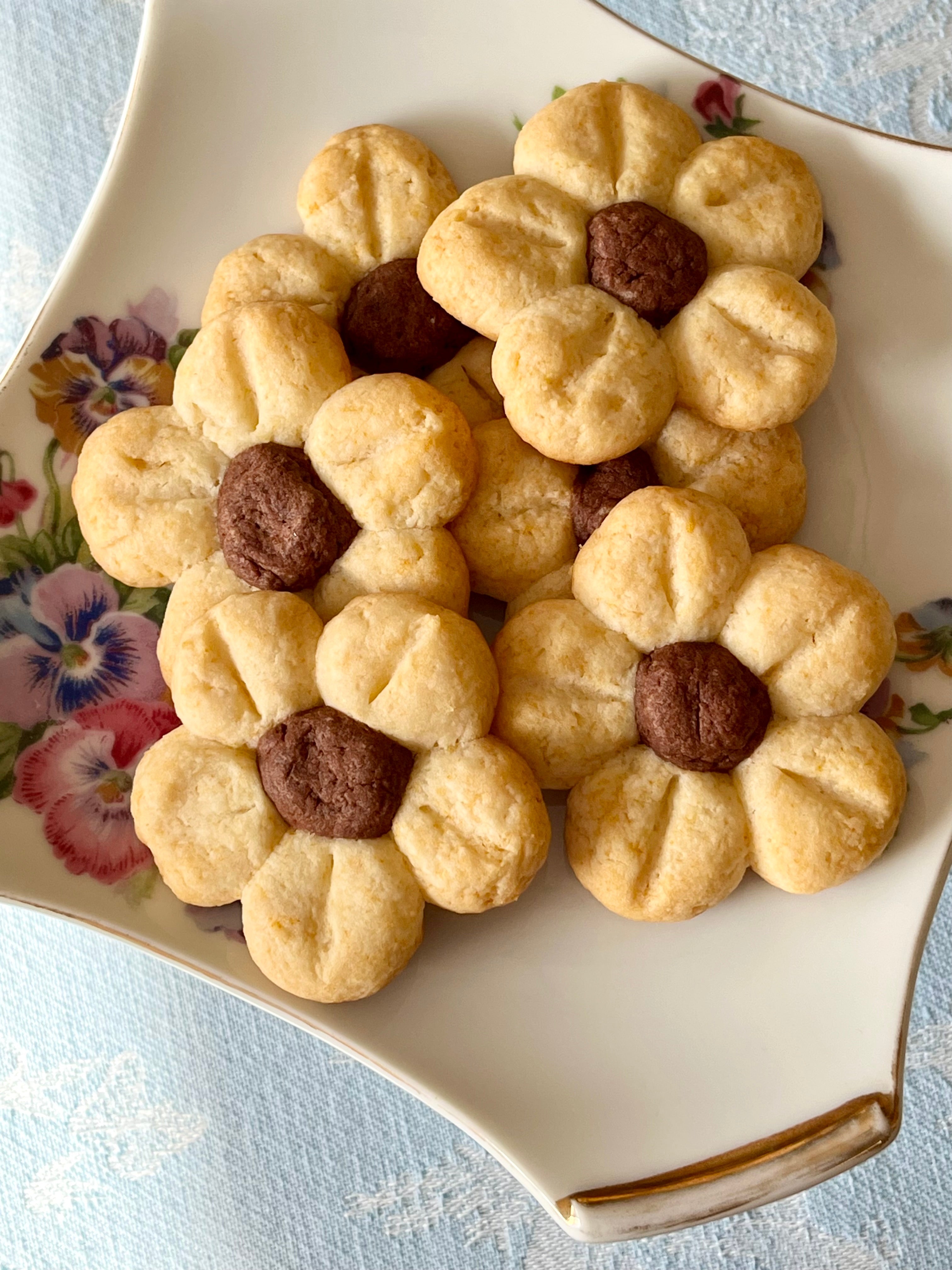 Keto Daisy Butter Cookies